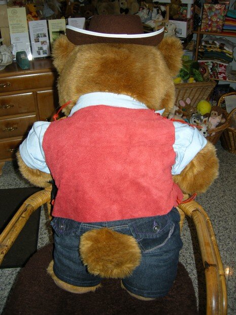 Sheriff-4 Polizist von hinten